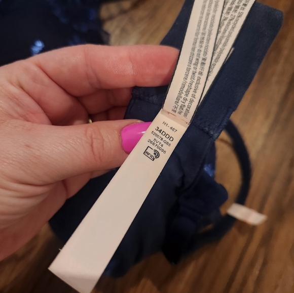 New Victoria Secret blue lace bra - Picture 4 of 6